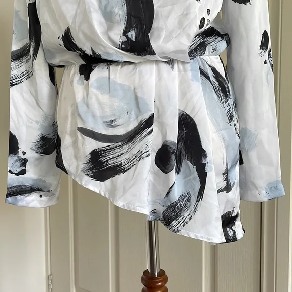 SEDUCE Sz6 blue + black paint splatter slinky top with waist detail - Picture 7 of 10